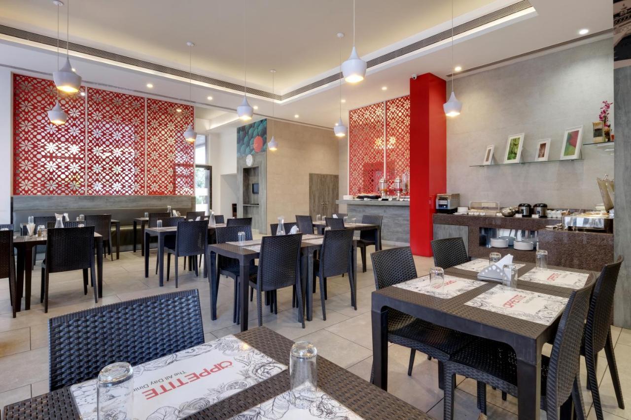 7 Apple Hotel, Vadodara Dış mekan fotoğraf