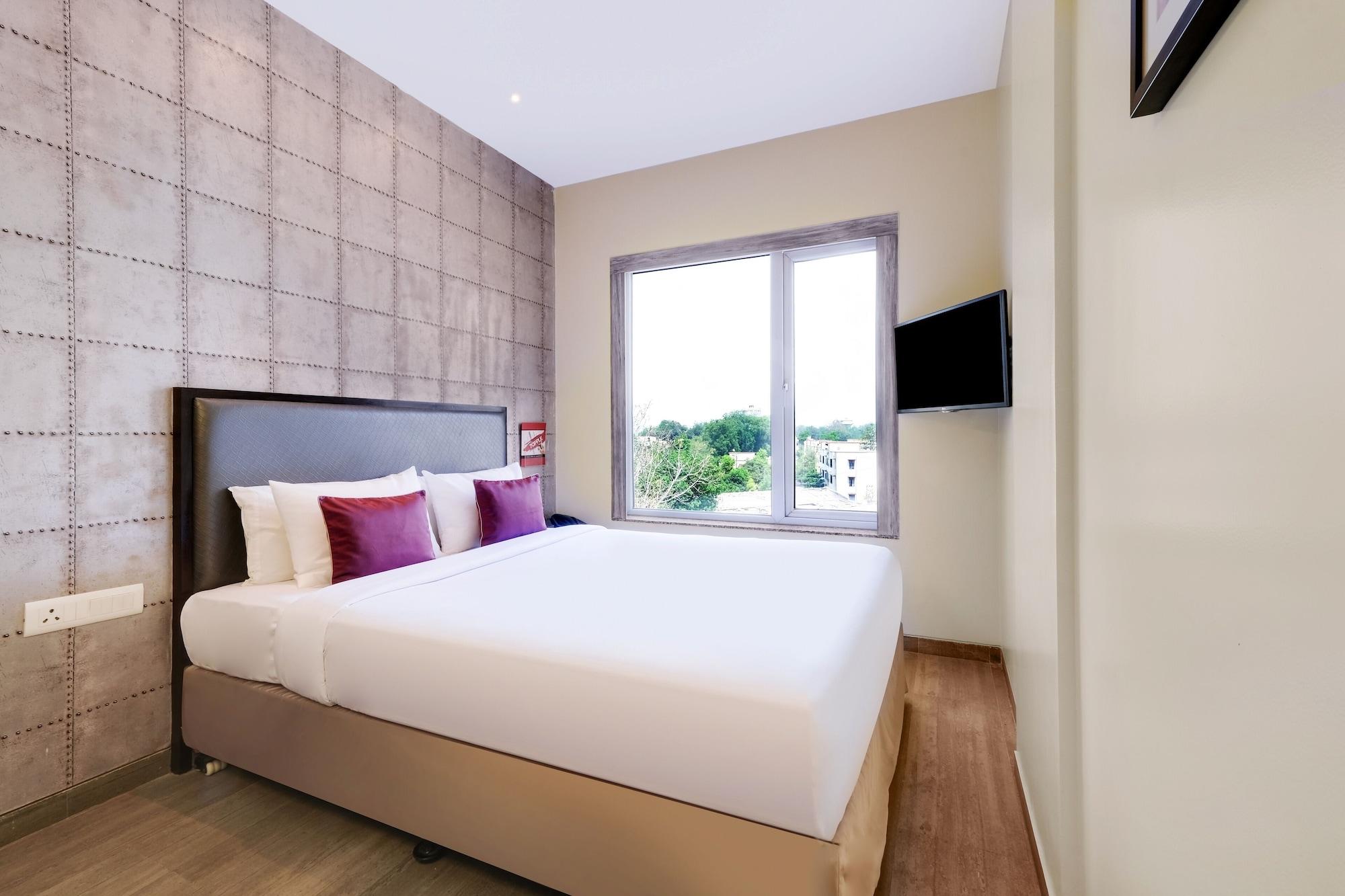 7 Apple Hotel, Vadodara Dış mekan fotoğraf