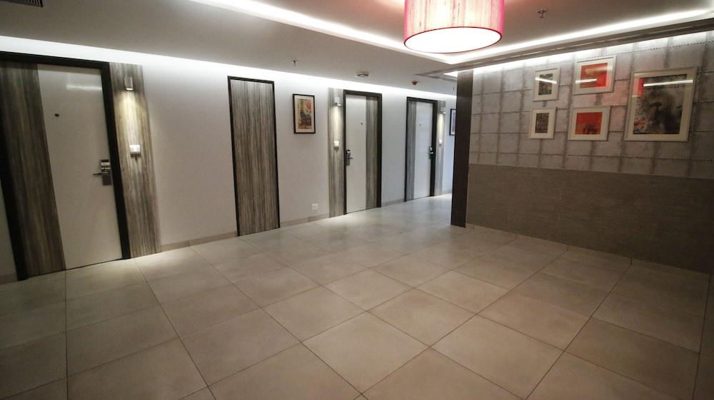 7 Apple Hotel, Vadodara Dış mekan fotoğraf