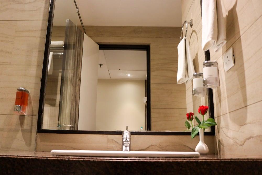 7 Apple Hotel, Vadodara Dış mekan fotoğraf